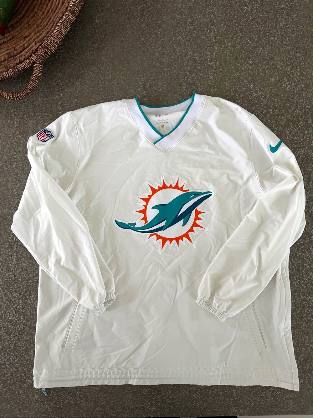 Men's White Miami Dolphins logo Sideline V-Neck Pullover Windbreaker XL